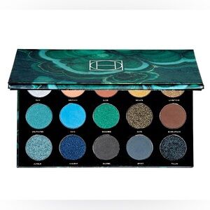 NIB- Hipdot “Elphaba Vibes” Pressed Green Agate Eyeshadow Palette- Cenote